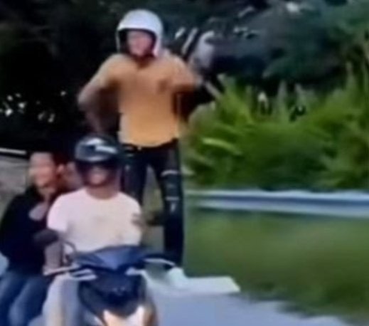 Aksi Viral 4 Remaja Berjoget di Atas Motor, Polisi Lakukan Penindakan