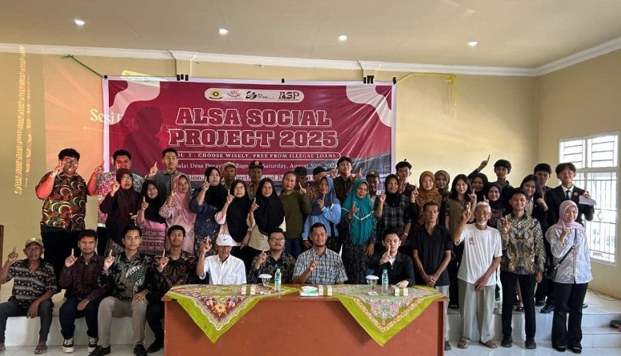 ALSA LC Universitas Sriwijaya Sukses Gelar Dua Seri ALSA Social Project 2025: Edukasi Hukum dan Literasi Keuangan untuk Masyarakat Desa Pegayut