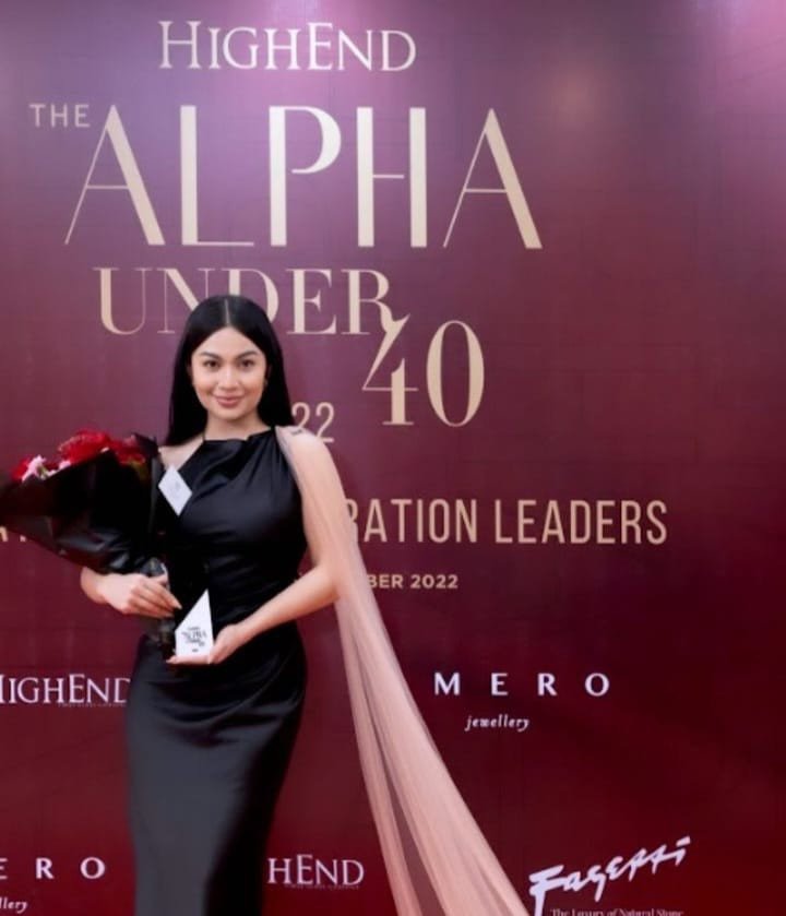 Ariel Tatum Semakin Inspiratif dengan Gelar The Alpha Under 40 2022