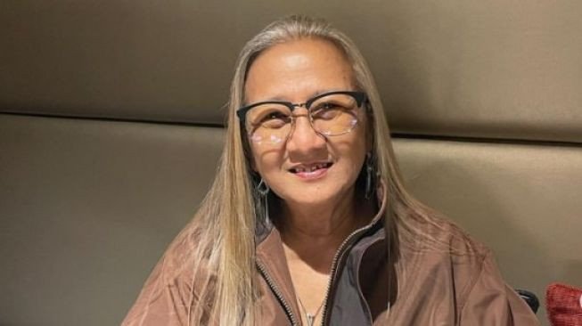 Artis Senior Yati Surachman Viral Akibat Dikabarkan Pindah Agama Diam-Diam