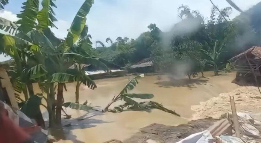 Banjir Bandang Terjang Kabupaten Cirebon, Ribuan Rumah dan Aktivitas Terdampak