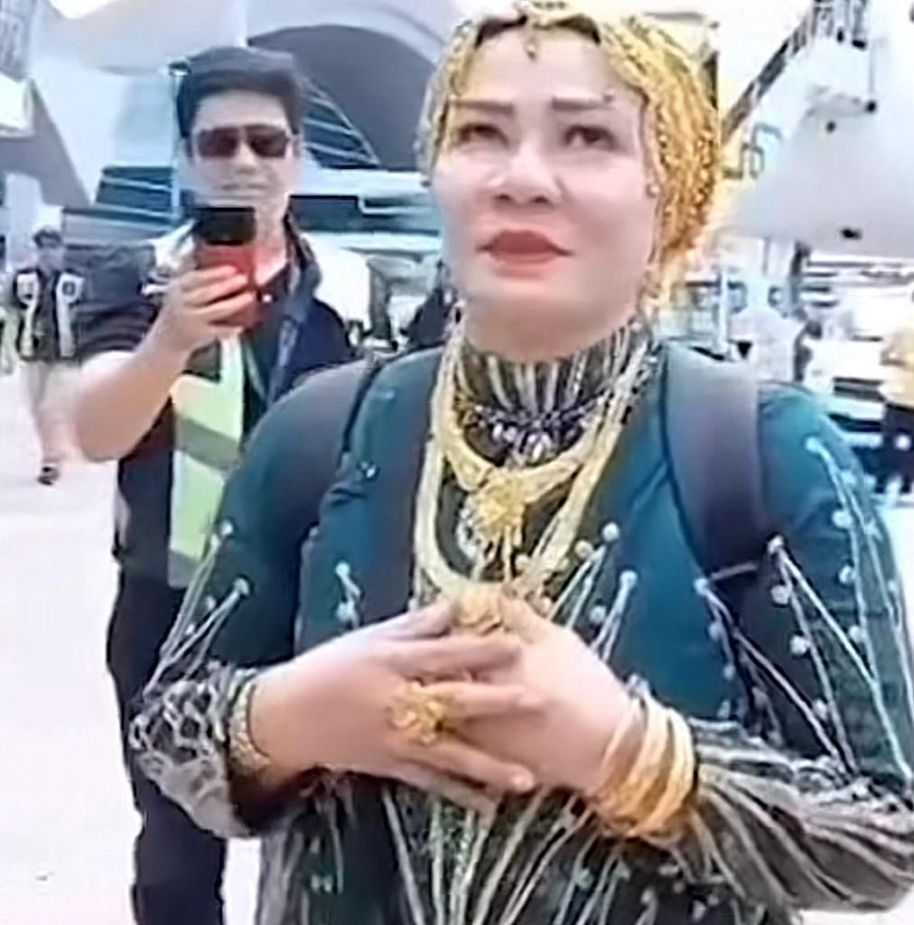 Bea Cukai Makassar Panggil Jemaah Haji Viral Bertabur Emas
