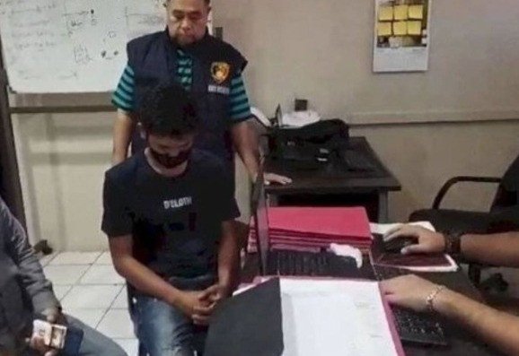 Buronan Pembunuhan Pegawai Koperasi yang Dicor di Palembang Menyerahkan Diri