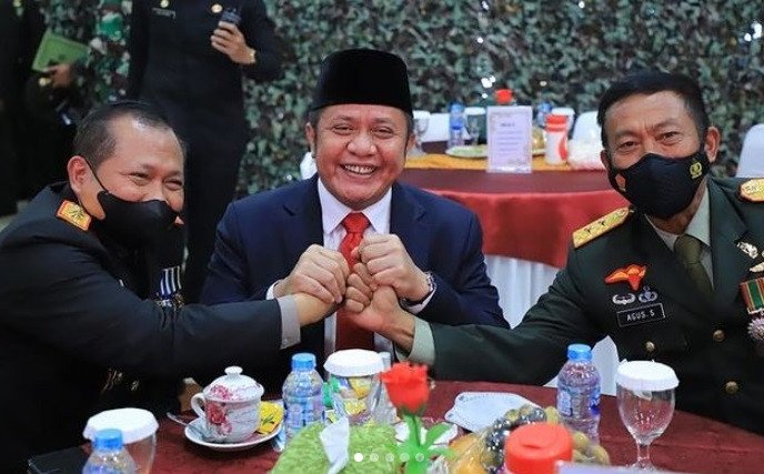 Herman Deru Hadiri Peringatan HUT TNI ke-76