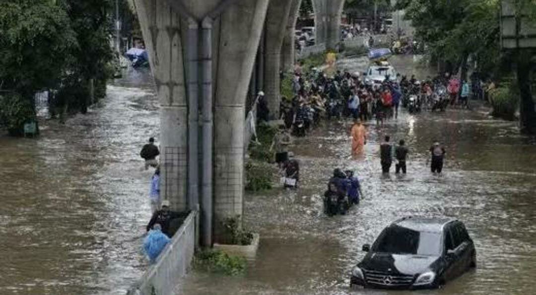 Jakarta tergenang banjir sampai 25 CM