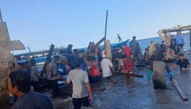 Jembatan Ambruk di Maluku Tengah, 7 Orang Tewas Saat Tim Sukses Paslon Melintas