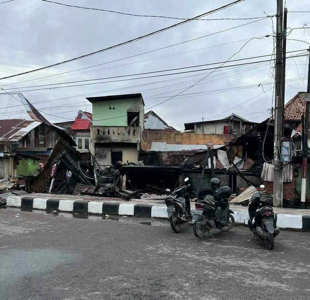 Kebakaran Kios Penjahit di Talang Semut Palembang