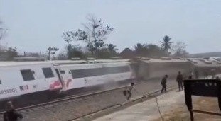 Kecelakaan 2 Kereta Api di Kulonprogo Yogyakarta Alami Anjlok