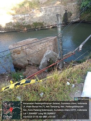 Kondisi Mengkhawatirkan!! Jalan Nasional Lintas Sumatera Di Sihitang Kota Padangsidimpuan Amblas