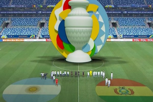 La Pulga Bawa Argentina Melaju ke Perempat Final
