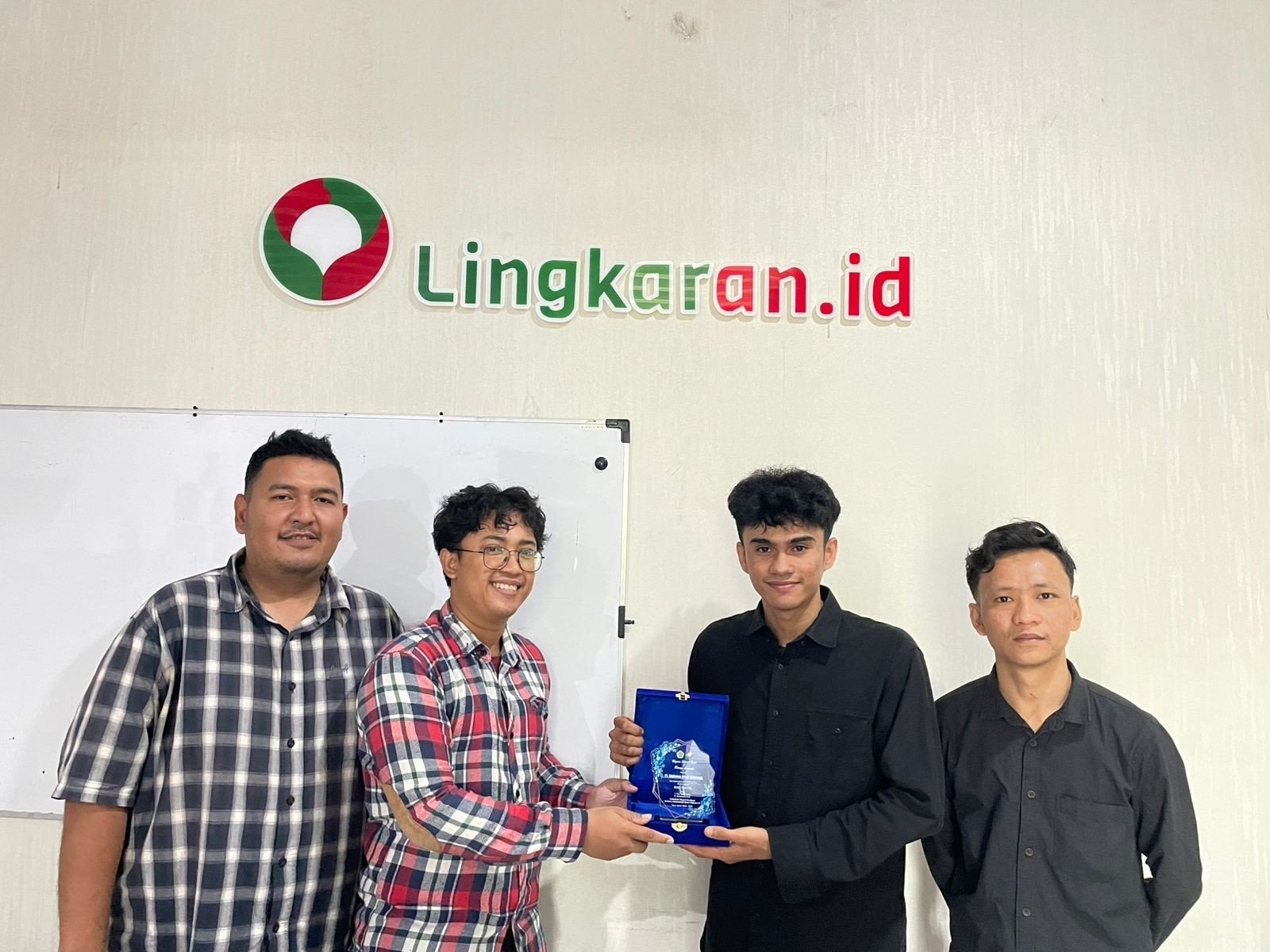 Mahasiswa Politeknik Sriwijaya Palembang Resmi Selesaikan Program Magang di PT. Lingkaran Sistem Intelektual