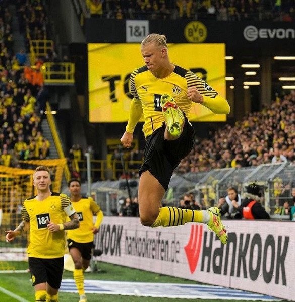 Mino Raiola Sebut Penyerang Dortmund Akan Hengkang