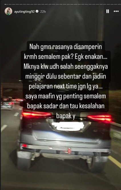 Mobil Ayu Ting Ting Ditabrak di Tol, Pelaku Kabur Tanpa Pertanggungjawaban