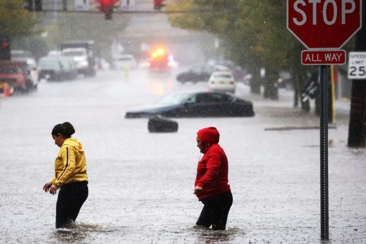 New York Umumkan Status Darurat! Digulung Banjir Bandang Akibat Badai Besar