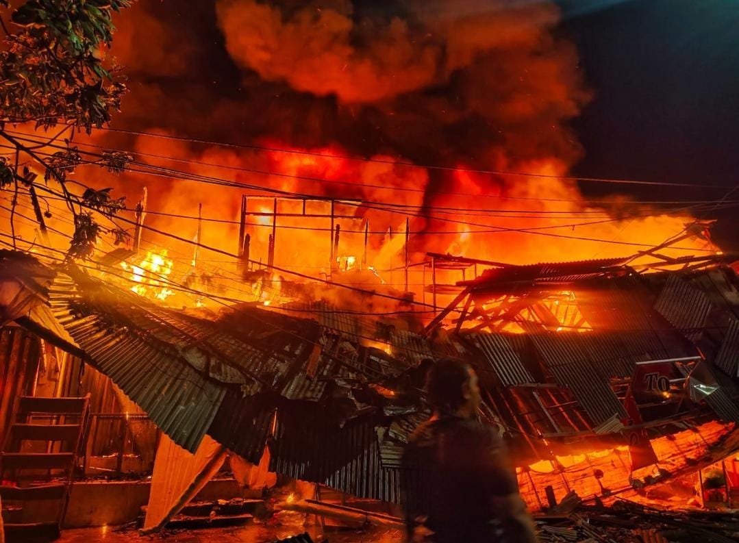 Pasar Gembrong Kebakaran, 400 Bangunan Ludes Terbakar