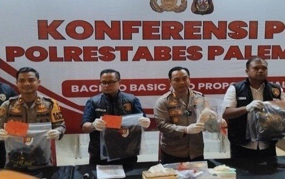 Polisi Temukan Video Dewasa di Ponsel Tersangka Pembunuhan Siswi SMP Palembang