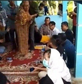 Siti Marbiah, Wanita 73 Tahun Diusir Dari Rumahnya Oleh Anak Angkatnya Usai Kuasai Harta