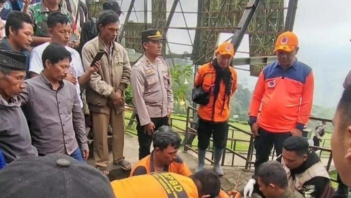 Terungkap Sosok Mayat Pria Di Bibir Kawah Gunung Dempo