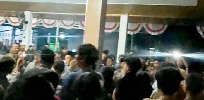 Unggahan TikTok Picu Unjuk Rasa di Balai Desa, Desak Perbaikan Jalan Rusak