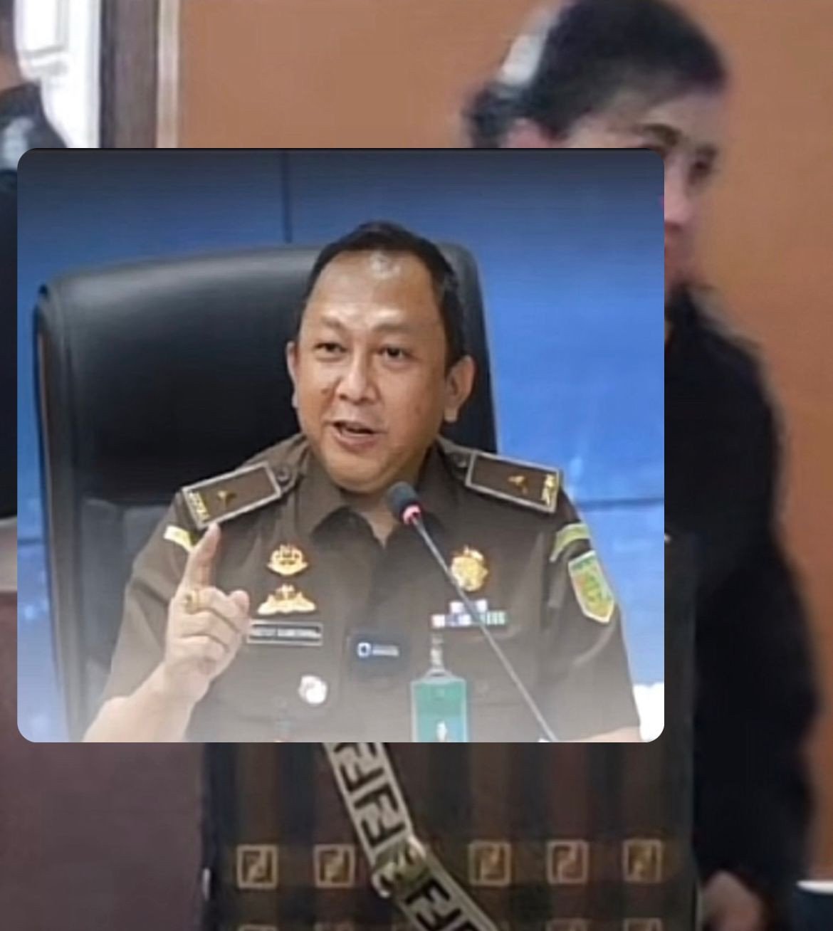 Viral JPU Kasus Sambo Kenakan Tas Mewah, Kejagung : Itu KW Lokal