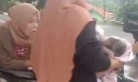 Viral! Perempuan Melahirkan di SPBU Saat Perjalanan ke Rumah Orang Tua