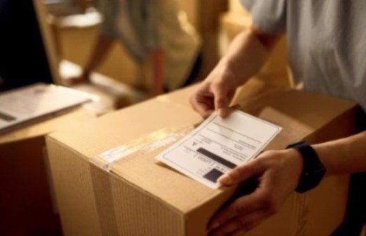 Waspada! Penipuan Berkedok Refund Salah Kirim Paket, Sedot Saldo dari QRIS
